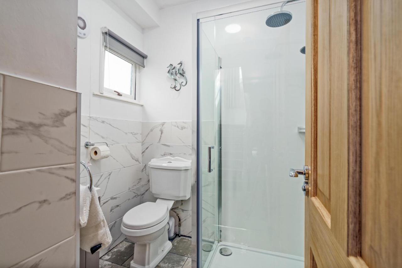 Holiday home Clovelly House Beautiful 5 Bedroom, 5 Bathroom *