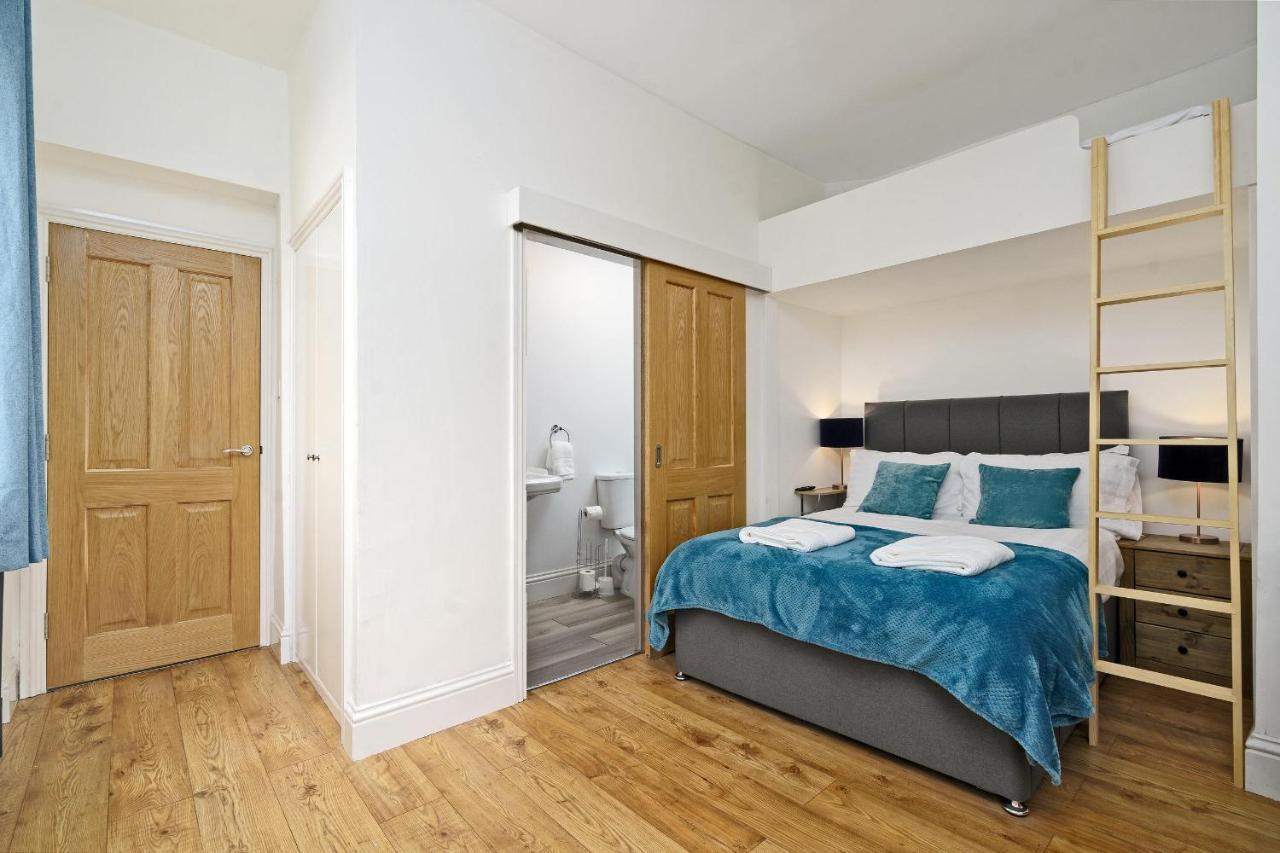 Holiday home Clovelly House Beautiful 5 Bedroom, 5 Bathroom *