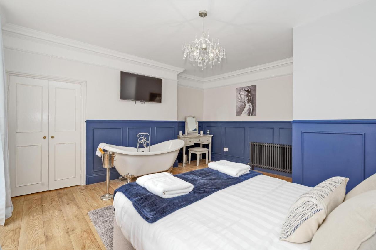 Clovelly House Beautiful 5 Bedroom, 5 Bathroom Berwick Upon Tweed